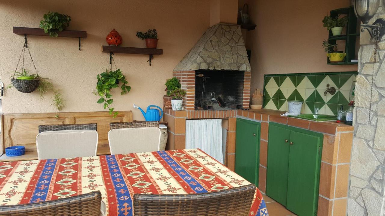 Casita con piscina y barbacoa privada Blanes Exterior foto